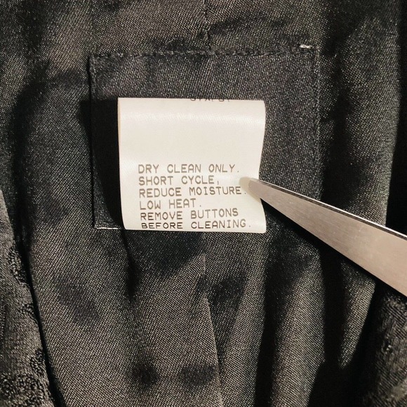 DD Suit Jacket, Vintage, Classic, Perfect For Holiday Parties. Dress Up Or Down. - Picture 6 of 12